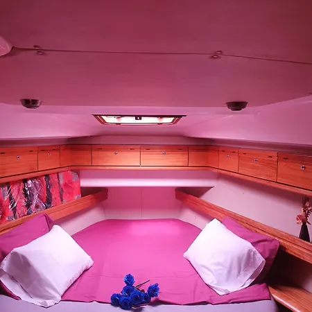 Mar Y Tierra Cisco 2 Bateau-hôtel *