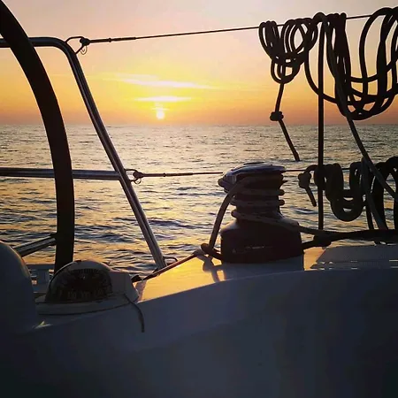 Mar Y Tierra Cisco 2 Úszó hotel Las Galletas