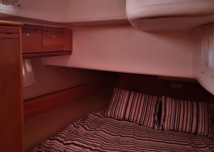 Mar Y Tierra Cisco 2 Úszó hotel